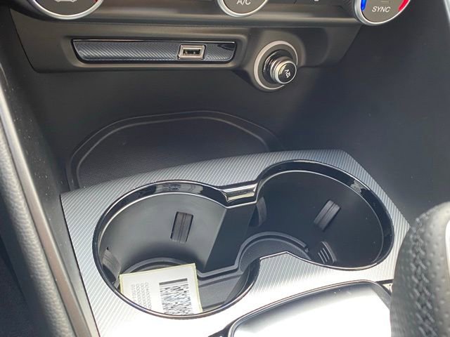 New 2025 Alfa Romeo Giulia AWD image 31