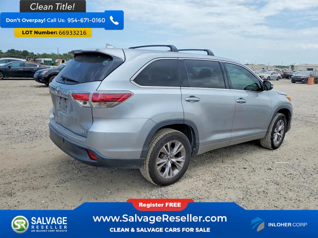 Used 2016 Toyota Highlander Plus FWD image 4