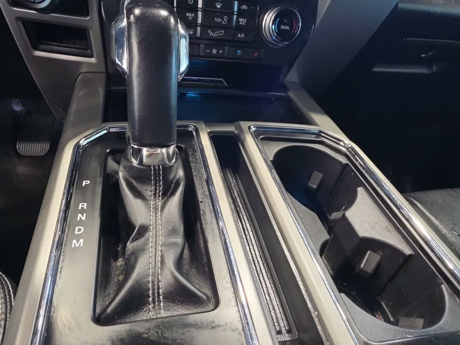 Used 2019 Ford F150 Lariat w/ Equipment Group 502A Luxury AWD/4WD image 28