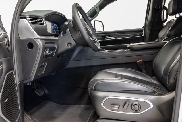 Certified 2022 Jeep Wagoneer Series II AWD/4WD image 14