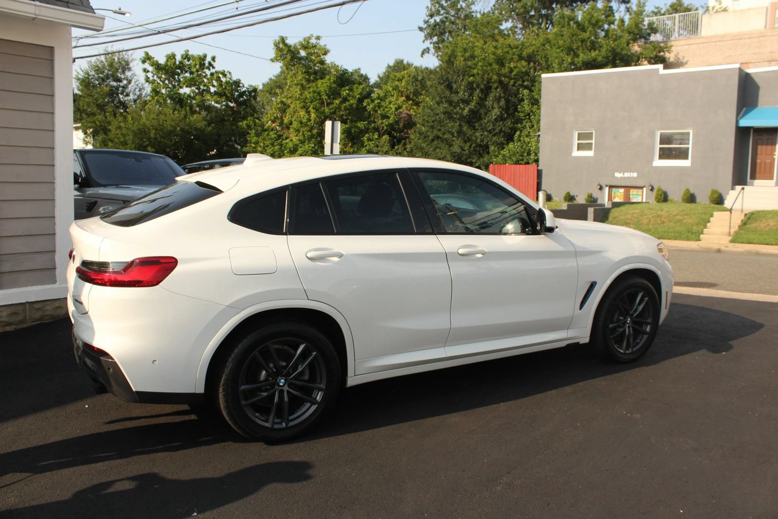 Used 2019 BMW X4 xDrive30i w/ Executive Package AWD/4WD image 5