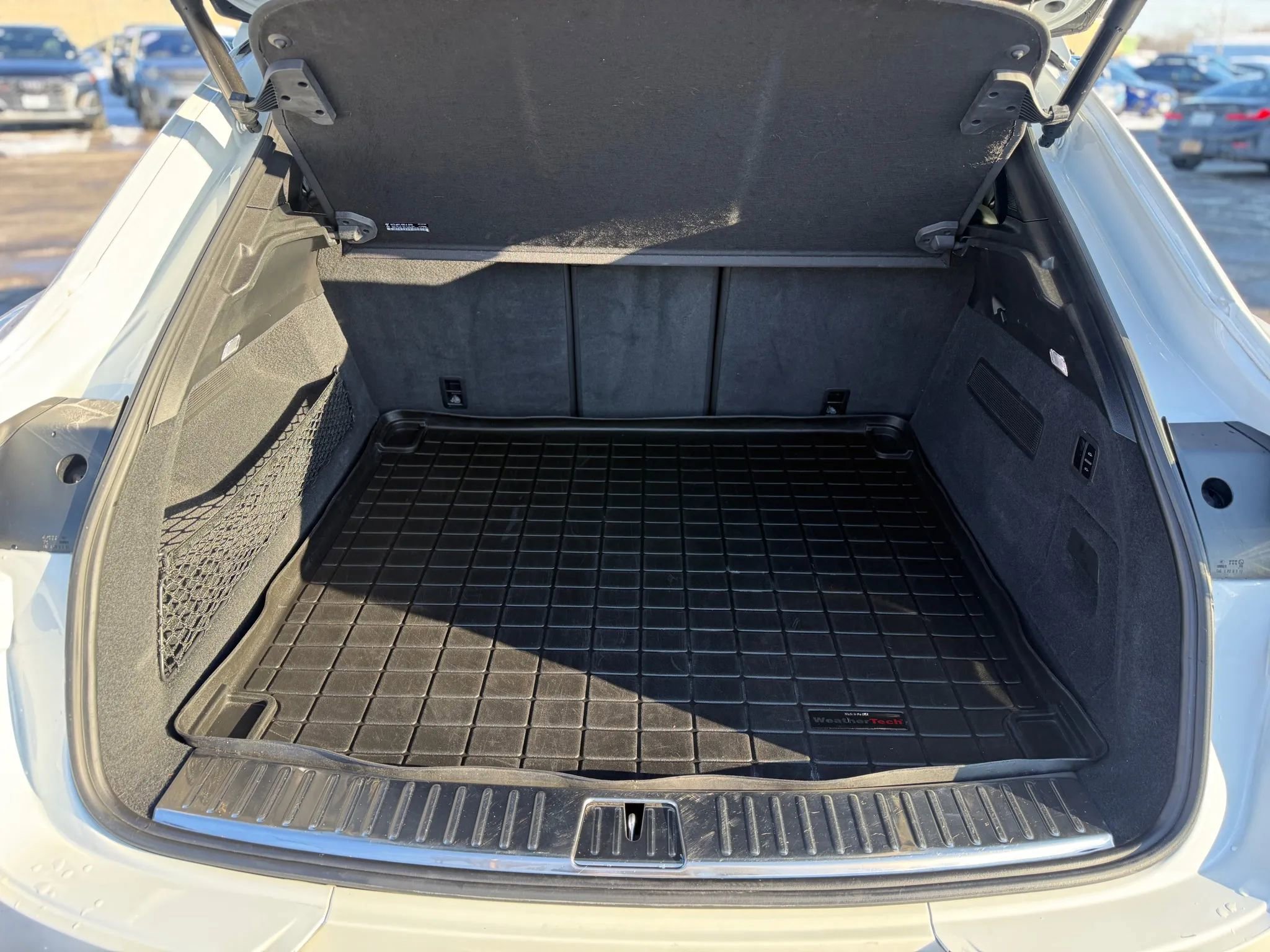 Used 2022 Porsche Cayenne Turbo image 11