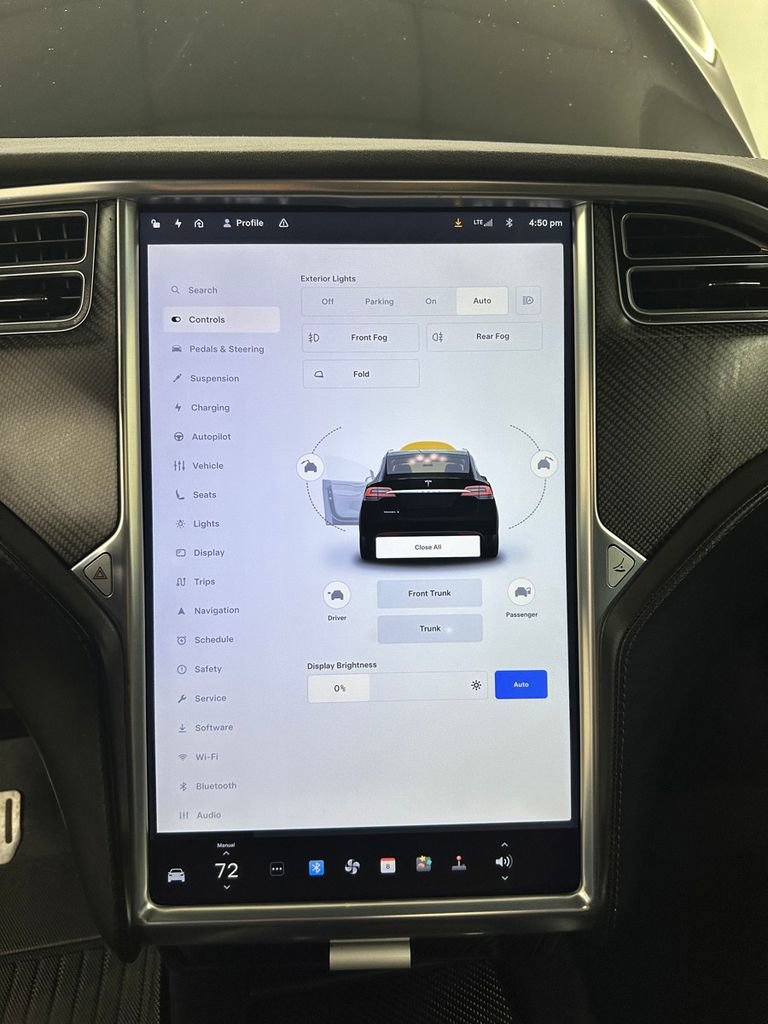 Used 2016 Tesla Model X Performance image 18