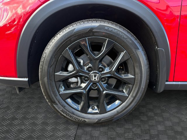Certified 2025 Honda HR-V Sport image 14