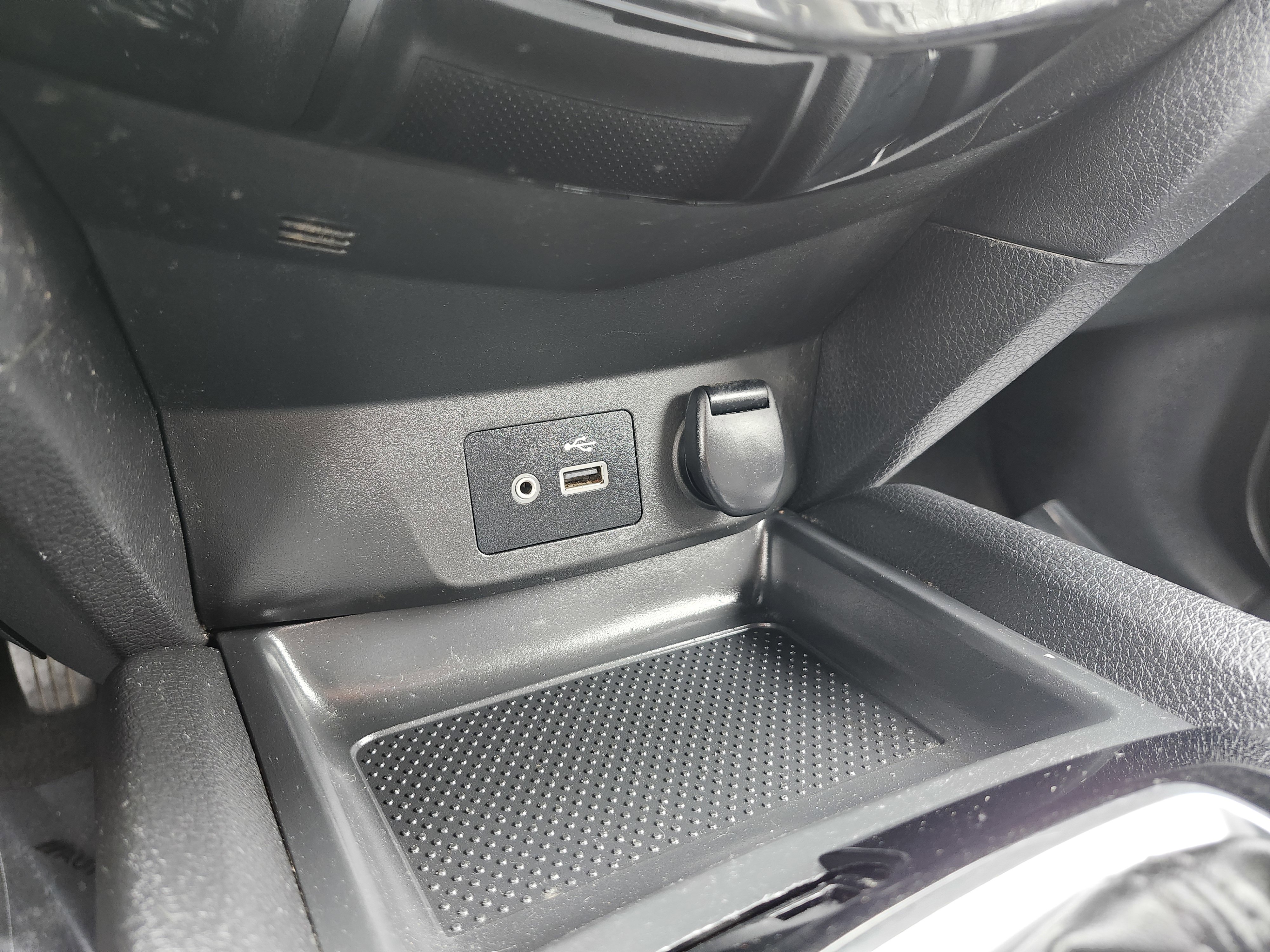 Used 2020 Nissan Rogue SV image 8