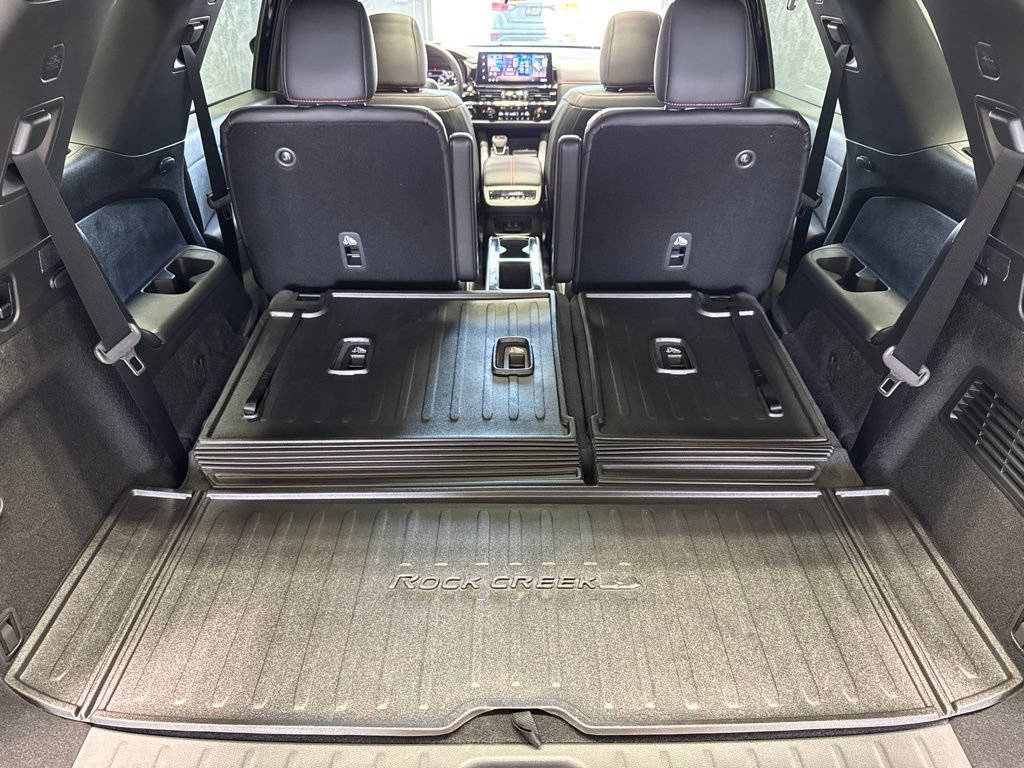 New 2026 Nissan Pathfinder Rock Creek w/ Rock Creek Premium Package AWD/4WD image 32