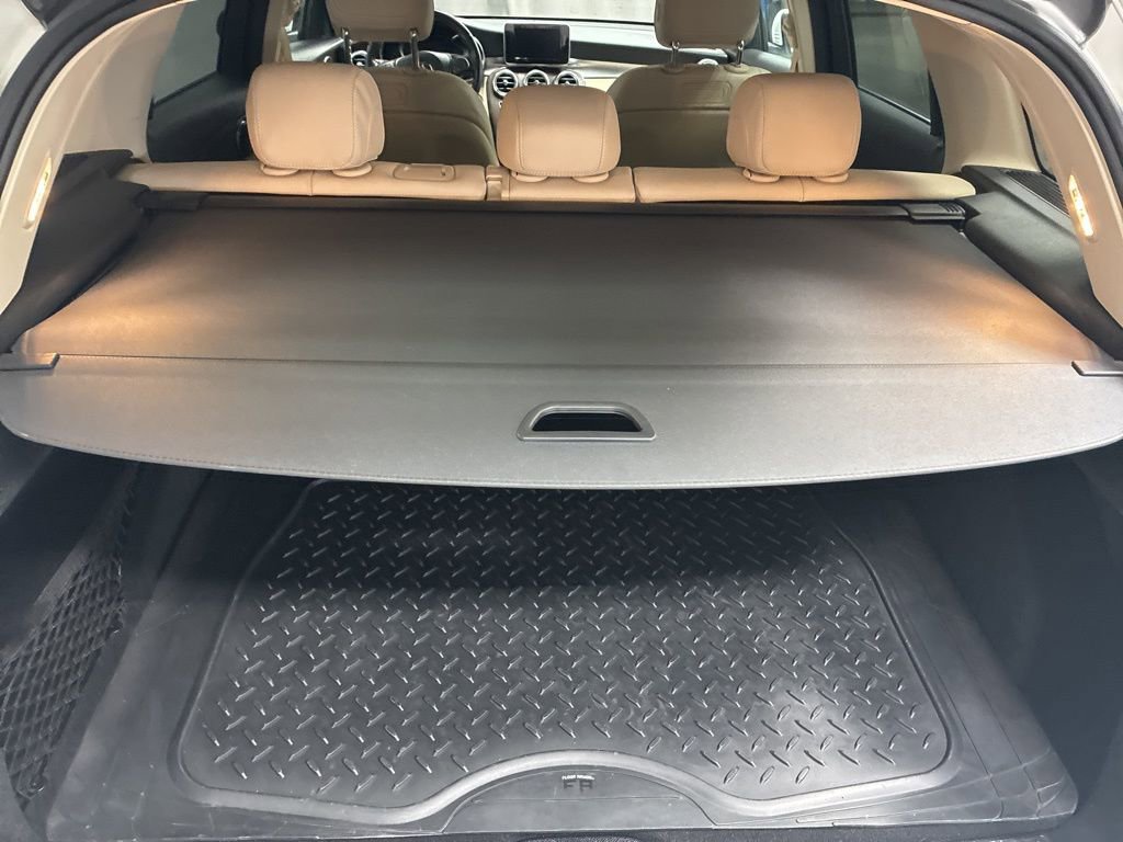 Used 2019 Mercedes-Benz GLC 300 4MATIC image 14