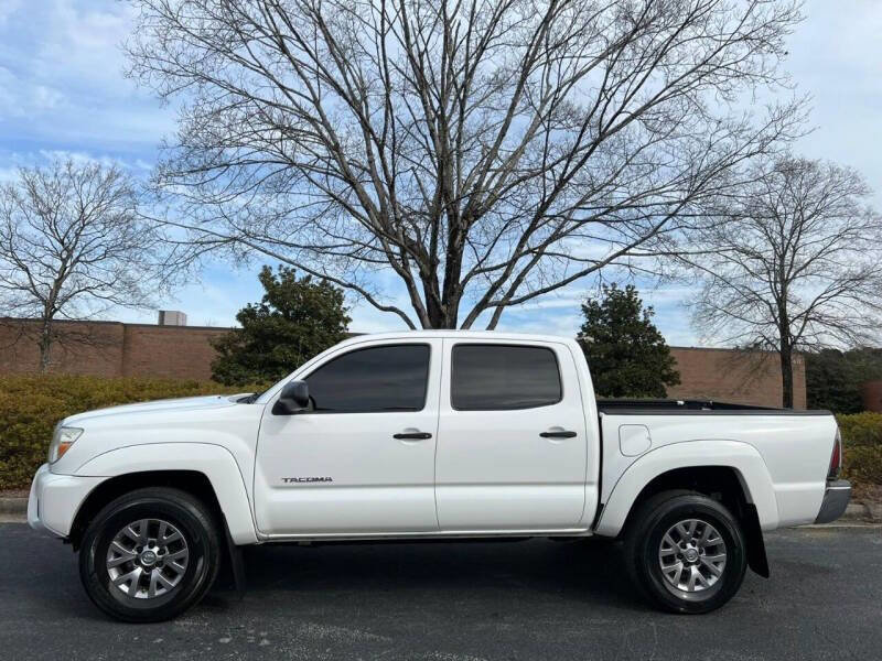 Used 2013 Toyota Tacoma PreRunner w/ SR5 Pkg image 2