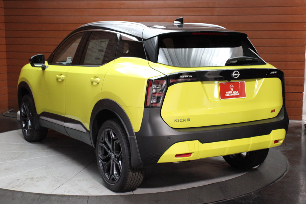 New 2026 Nissan Kicks SR FWD image 21