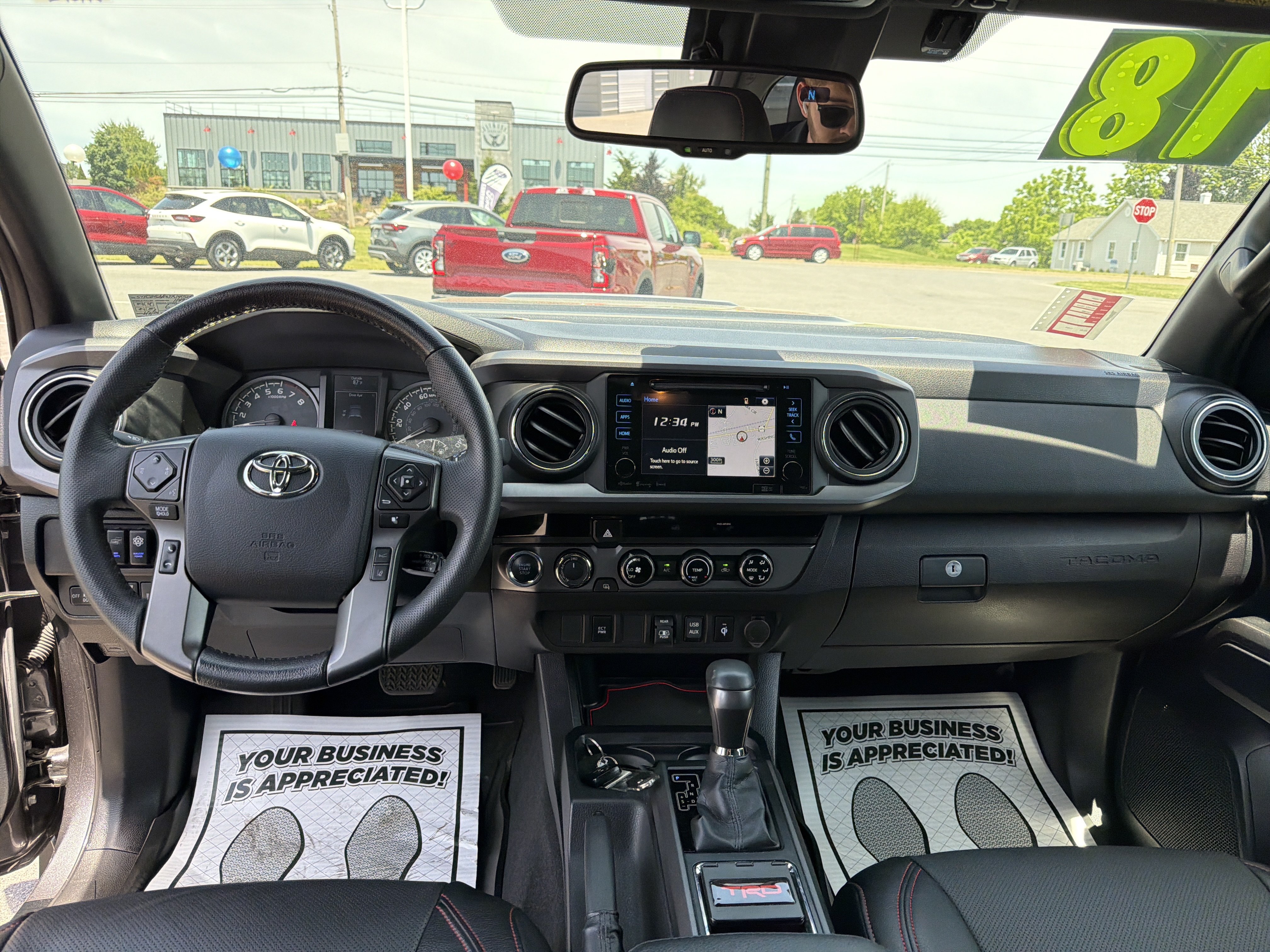 Used 2018 Toyota Tacoma TRD Sport AWD/4WD image 14