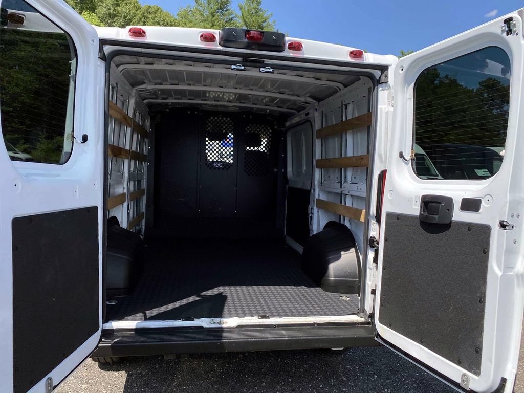 Used 2025 RAM ProMaster 2500 w/ U-Haul Equipment Group FWD image 6