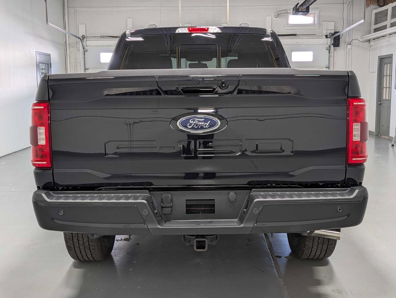 Used 2022 Ford F150 XLT w/ Equipment Group 302A High AWD/4WD image 9