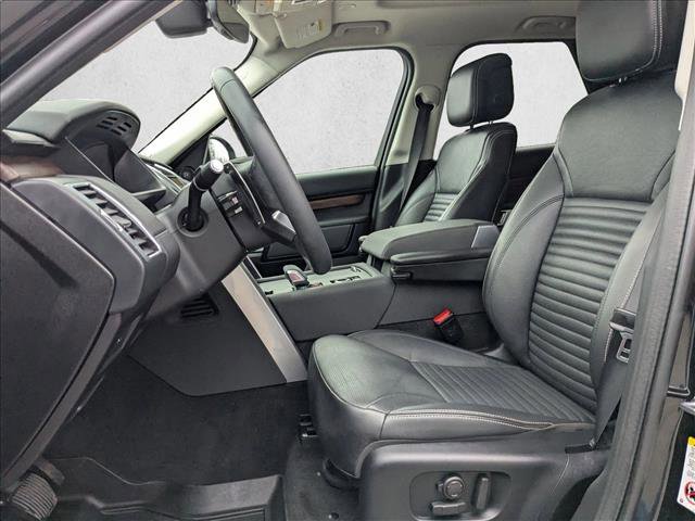 New 2024 Land Rover Discovery S image 4