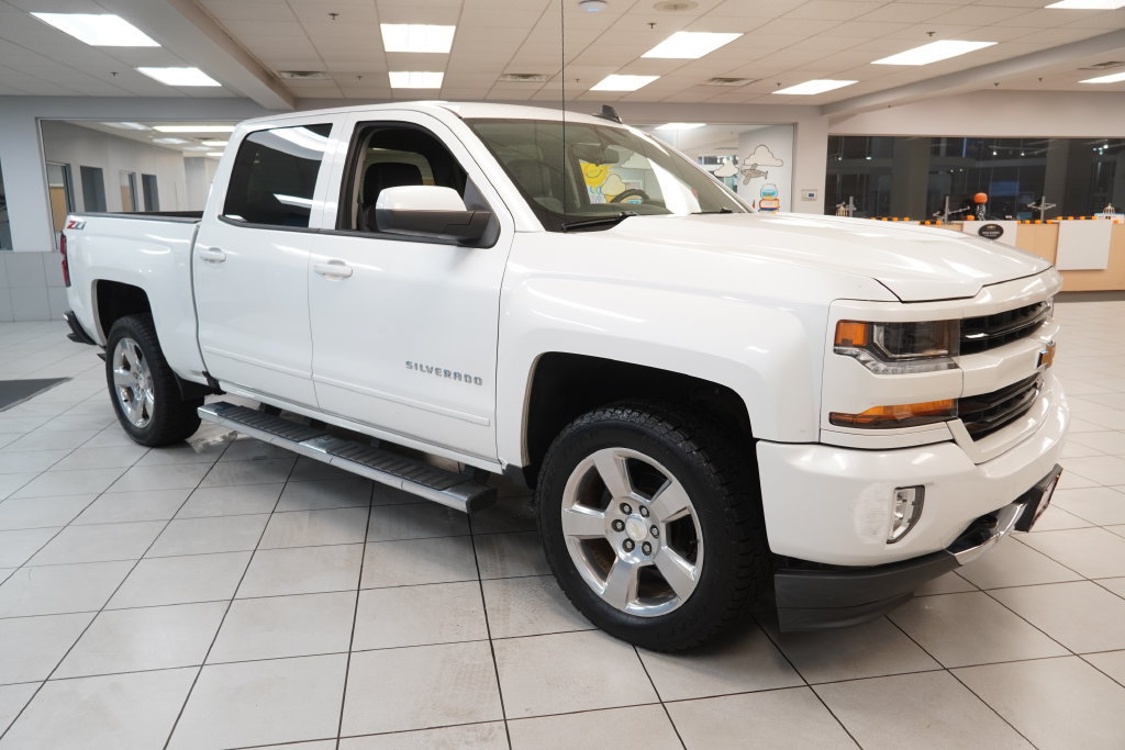 Used 2018 Chevrolet Silverado 1500 LT w/ All Star Edition AWD/4WD image 13