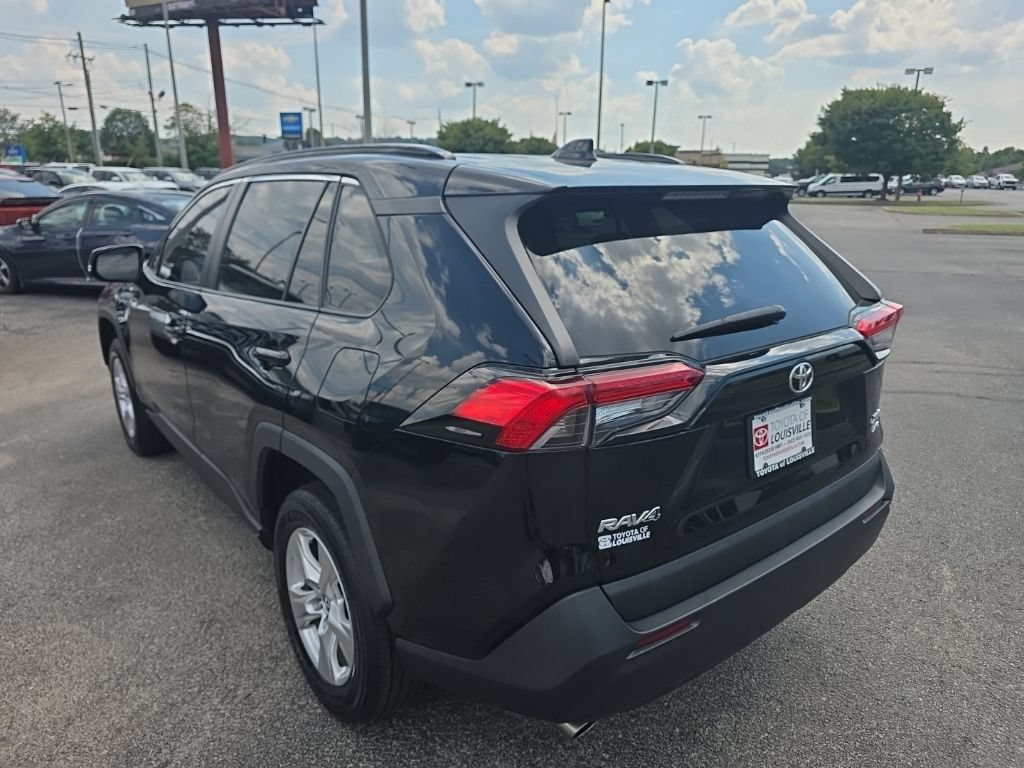 Used 2020 Toyota RAV4 XLE w/ Convenience Package AWD/4WD image 7