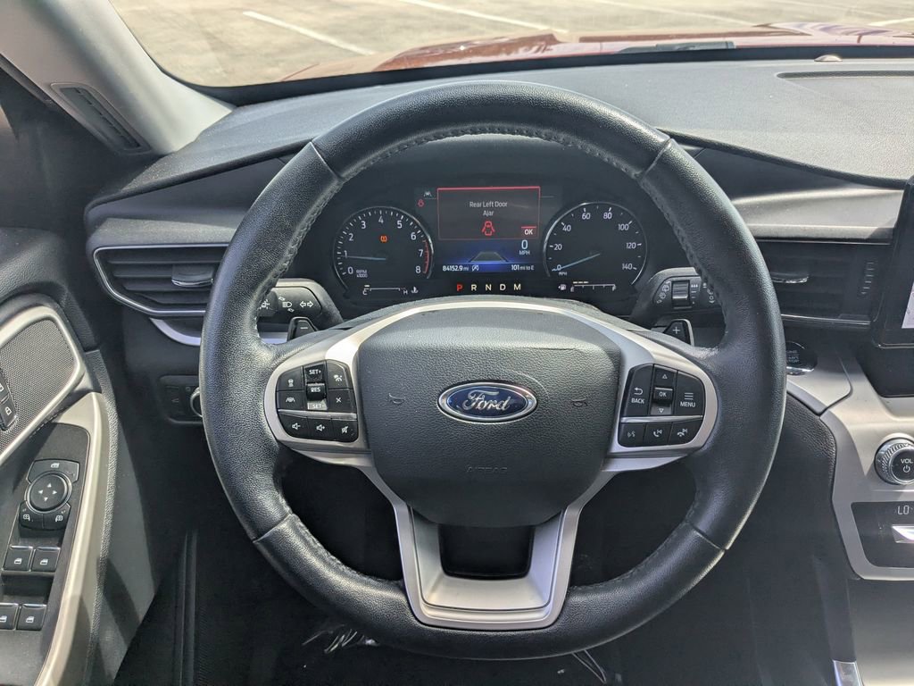 Used 2020 Ford Explorer XLT w/ Equipment Group 202A image 3