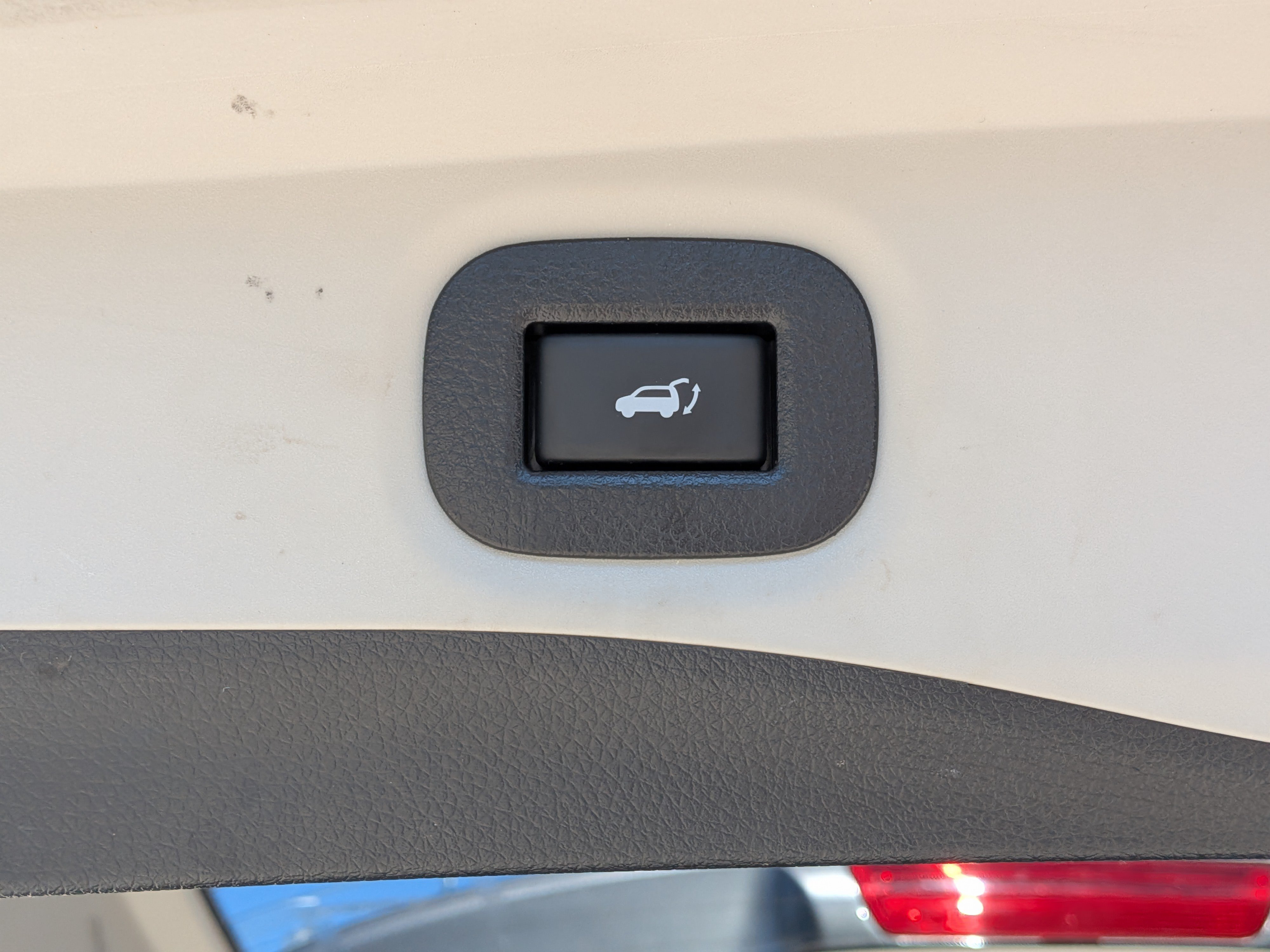 Used 2019 Nissan Rogue SV FWD image 14