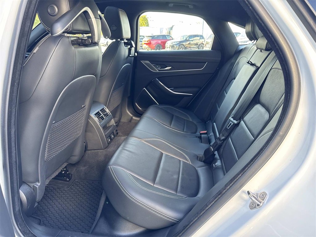 Used 2024 Jaguar XF R-Dynamic SE image 12