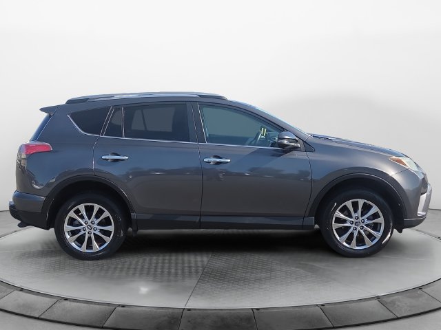 Used 2018 Toyota RAV4 Limited w/ Carpet Mat Package FWD image 6
