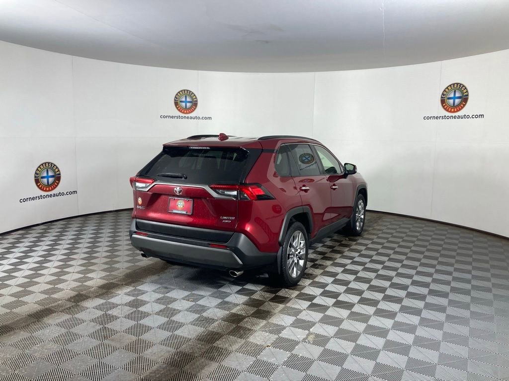 Used 2020 Toyota RAV4 Limited image 22
