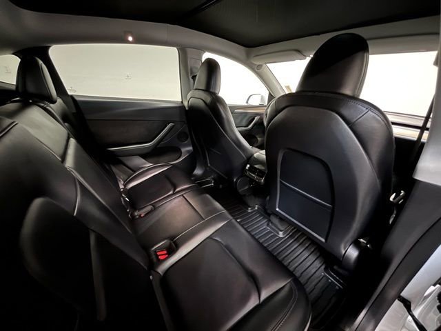 Used 2023 Tesla Model Y Long Range image 12