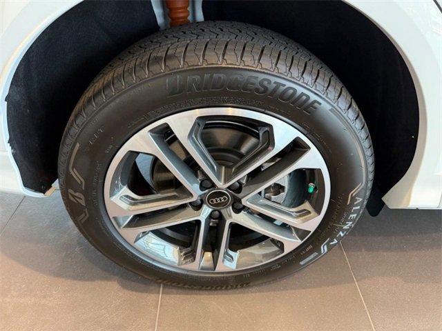 New 2025 Audi Q5 Premium Plus image 3