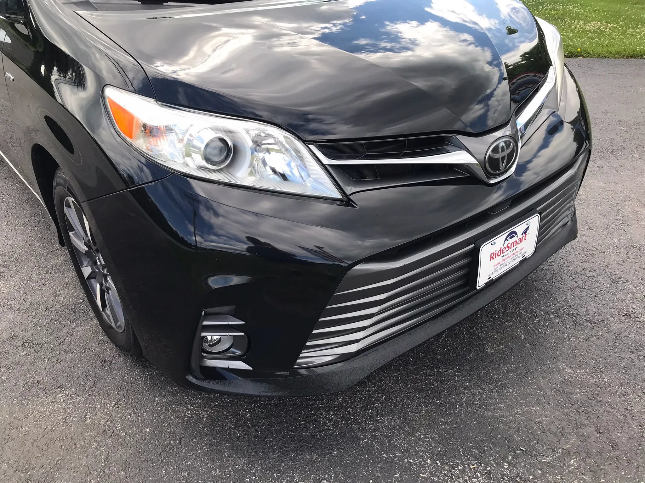 Used 2019 Toyota Sienna XLE AWD/4WD image 56