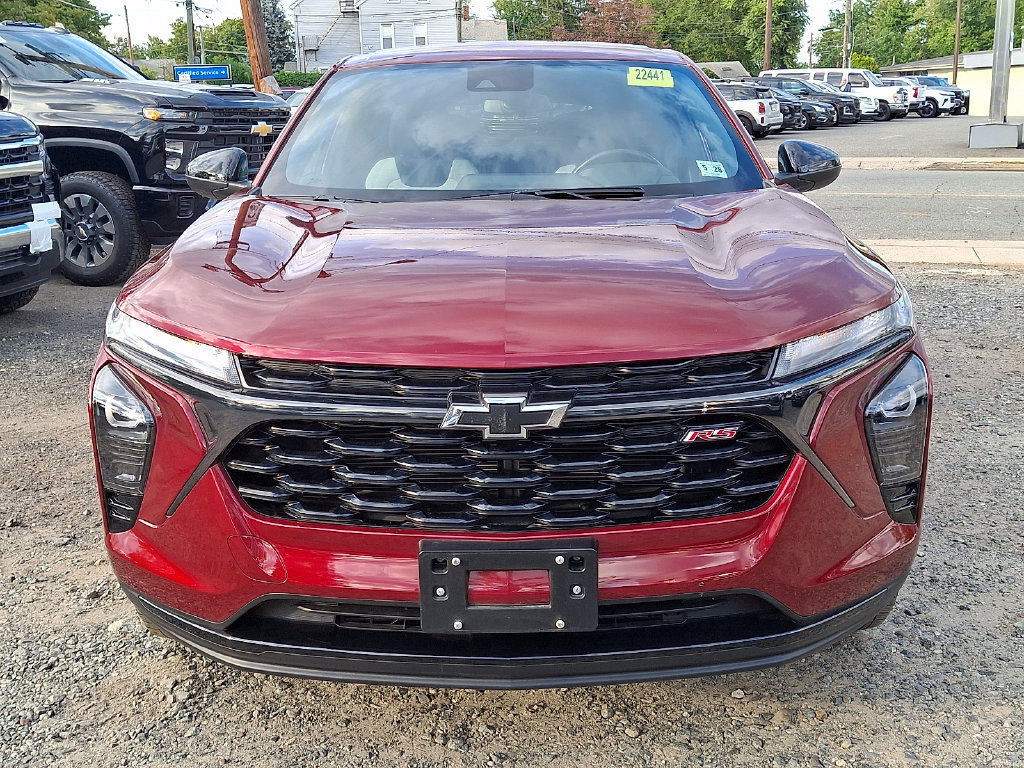 Certified 2024 Chevrolet Trax RS w/ Driver Confidence Package FWD image 2