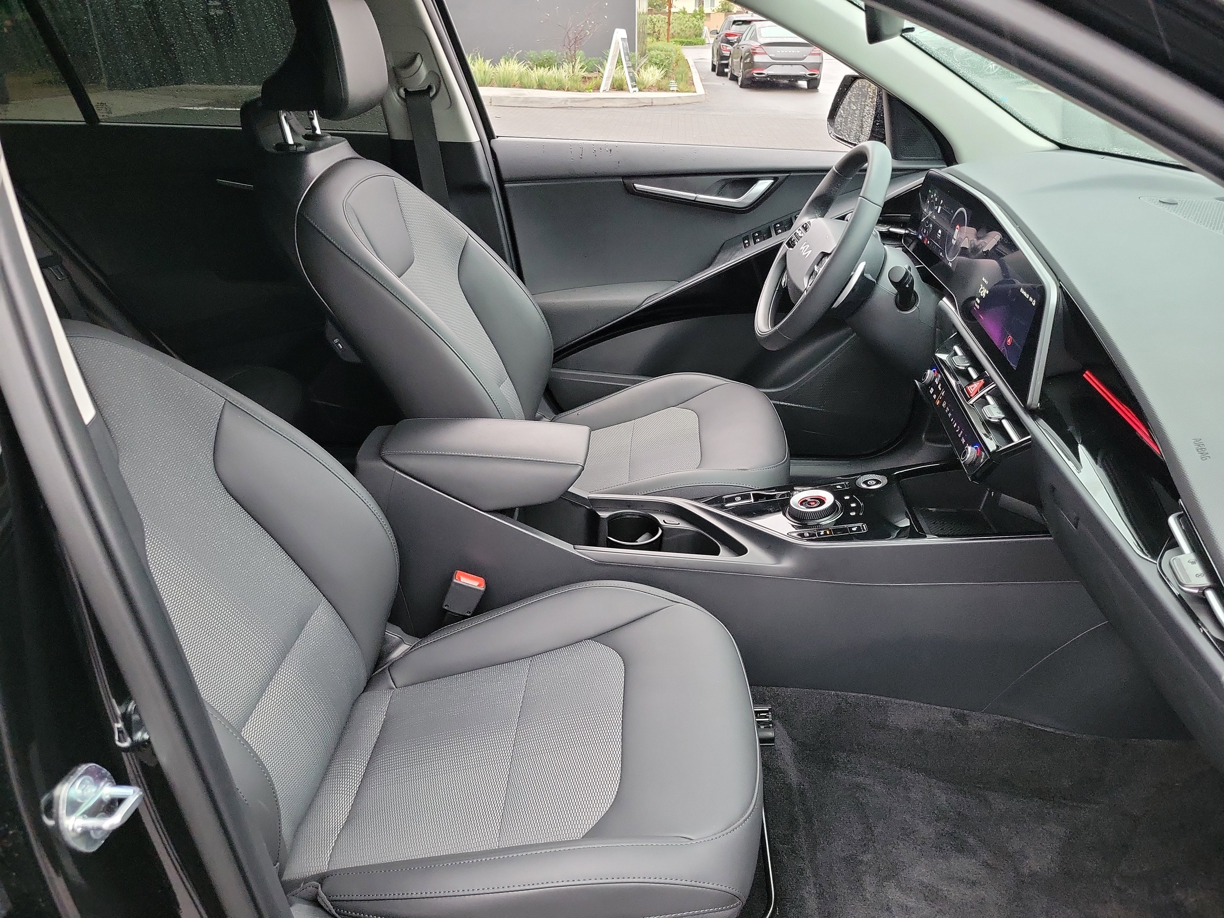 Used 2025 Kia Niro Wind image 18