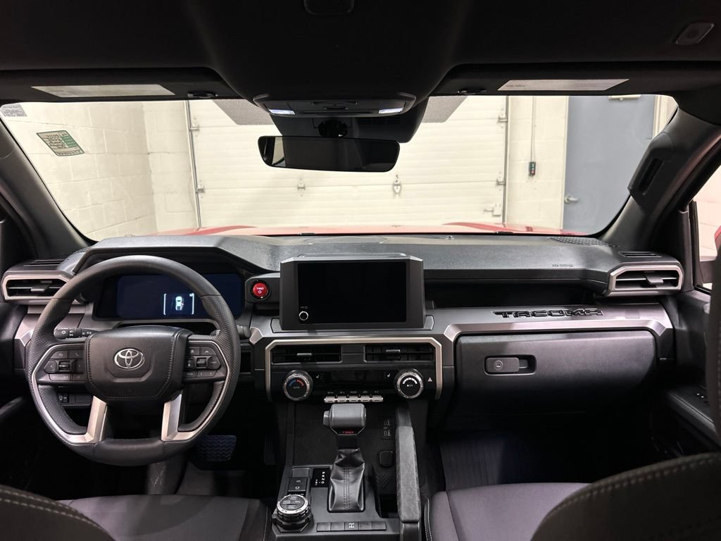 Used 2025 Toyota Tacoma TRD Off-Road AWD/4WD image 18
