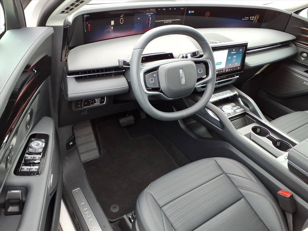 Used 2026 Lincoln Nautilus Reserve AWD/4WD image 8