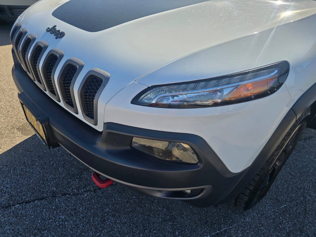 Used 2016 Jeep Cherokee Trailhawk w/ Comfort/Convenience Group AWD/4WD image 50