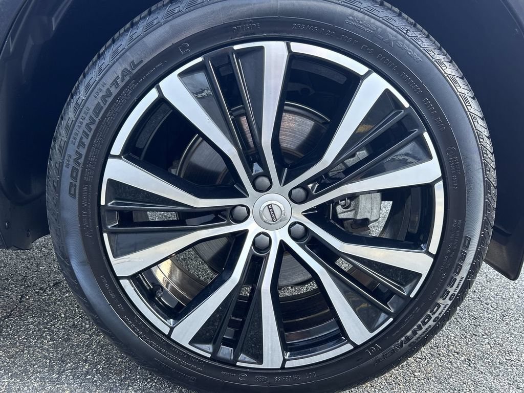 Certified 2024 Volvo XC60 B5 Plus w/ Climate Package AWD/4WD image 13