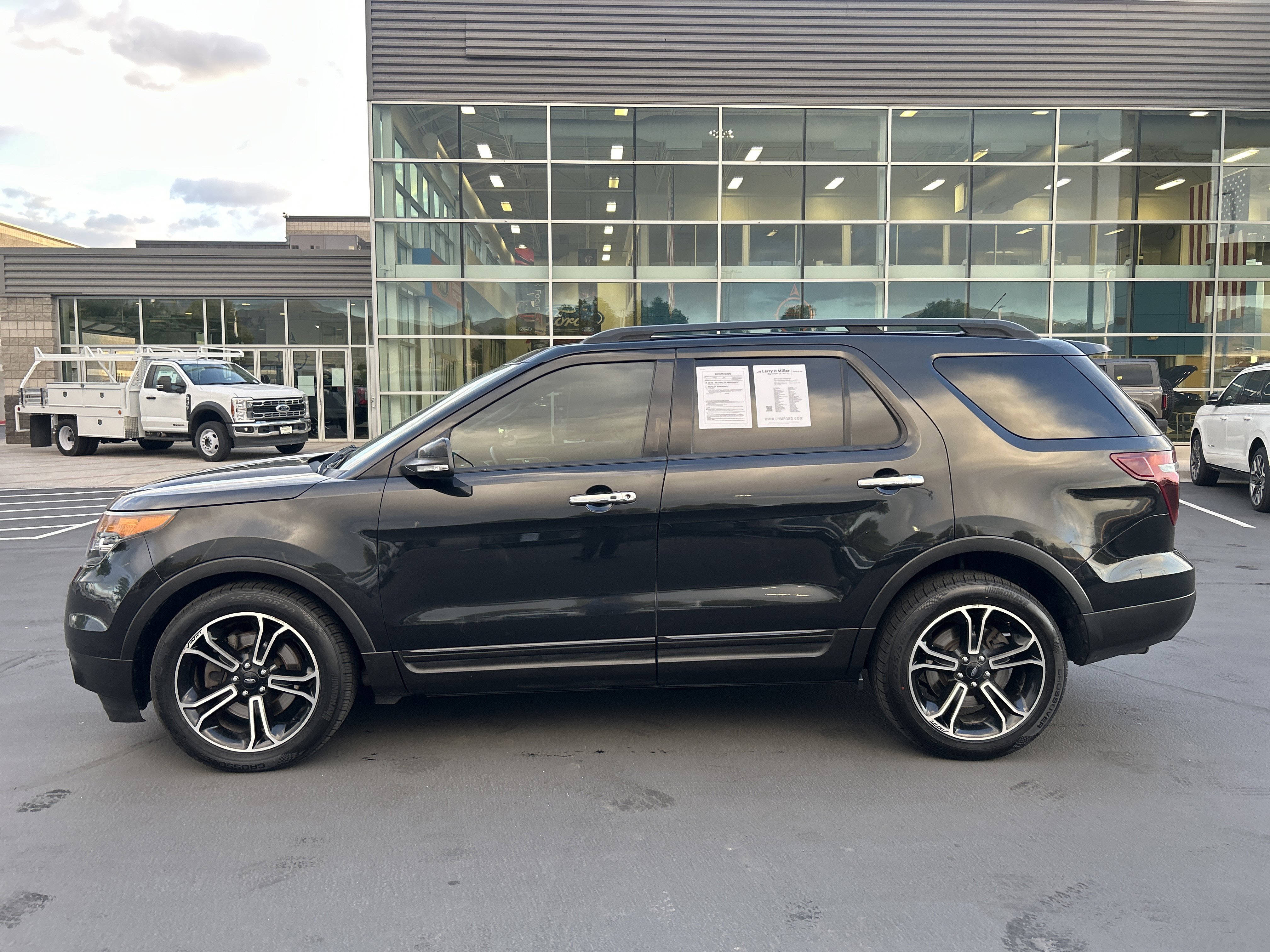 Used 2014 Ford Explorer Sport w/ Equipment Group 401A AWD/4WD image 3