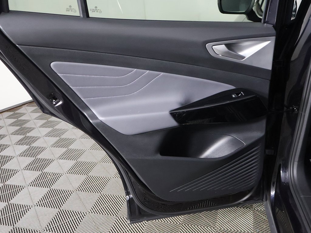 Used 2024 Volkswagen ID.4 Pro S image 27