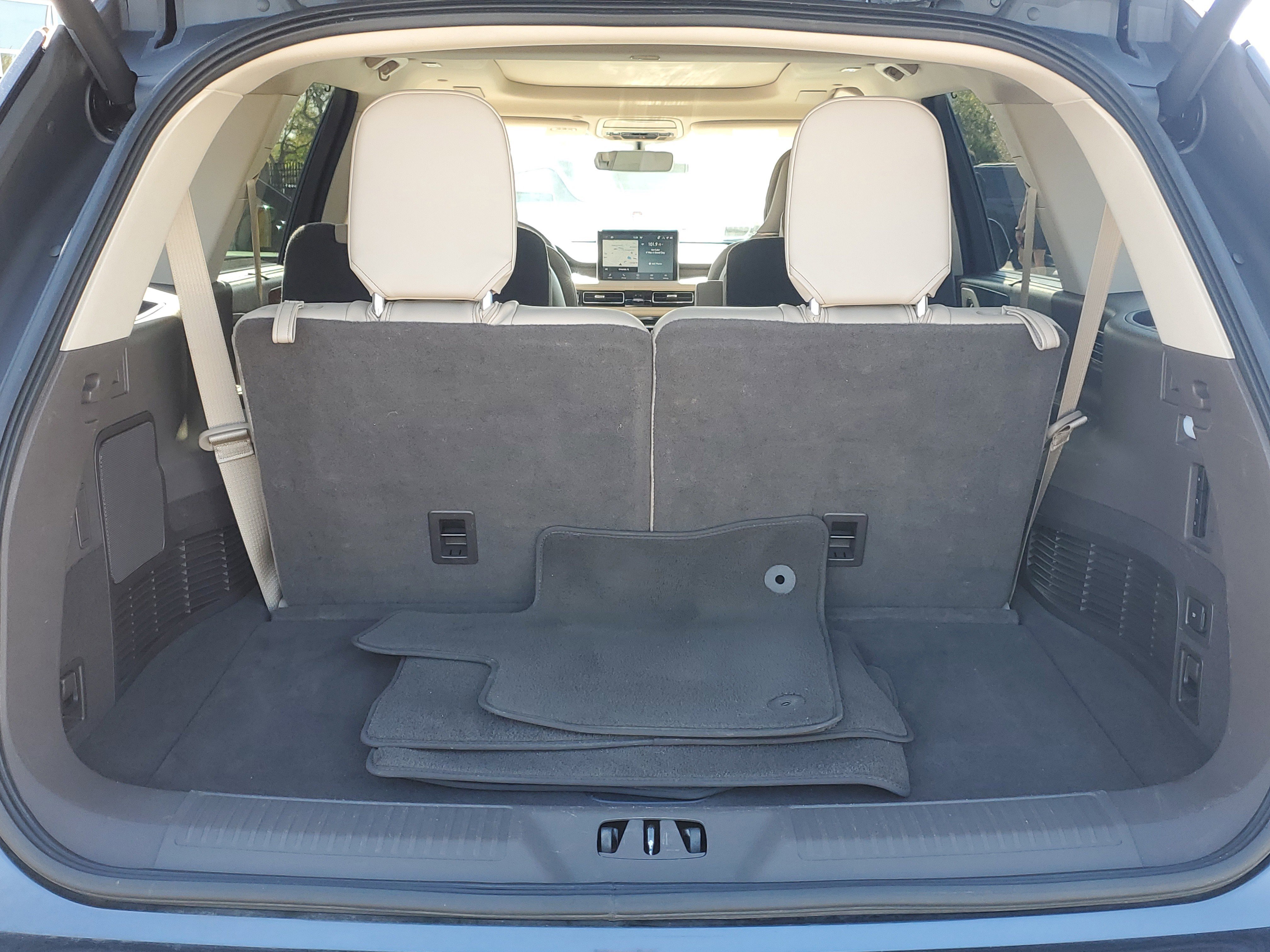 Used 2022 Lincoln Aviator Reserve w/ Equipment Group 201A image 7