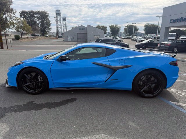Used 2025 Chevrolet Corvette E-Ray AWD/4WD image 9