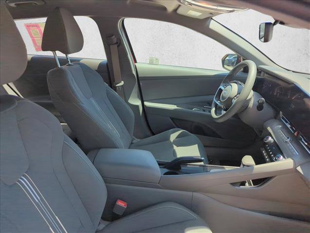 Used 2024 Hyundai Elantra SEL FWD image 25