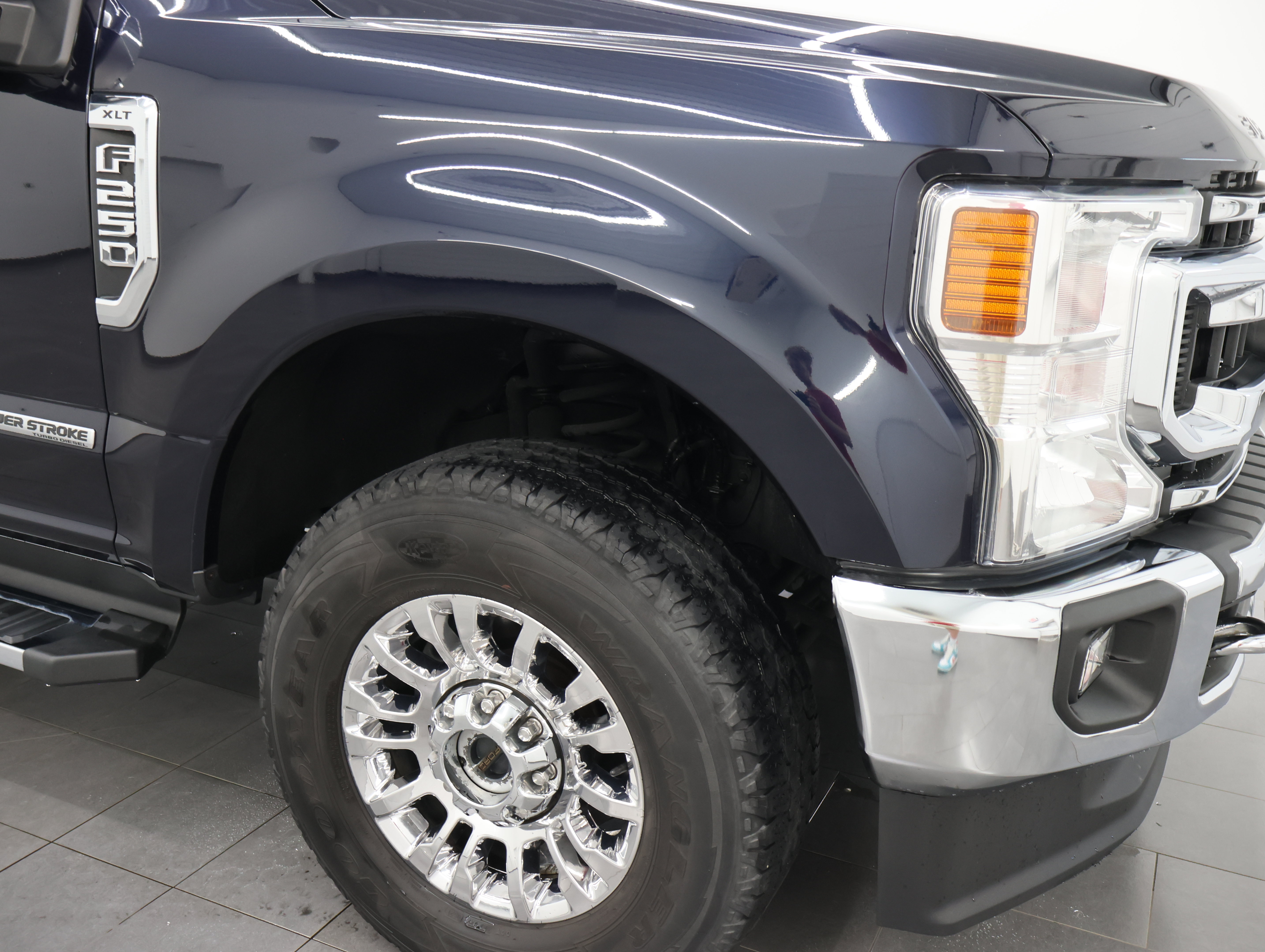 Used 2021 Ford F250 XLT w/ XLT Premium Package AWD/4WD image 23