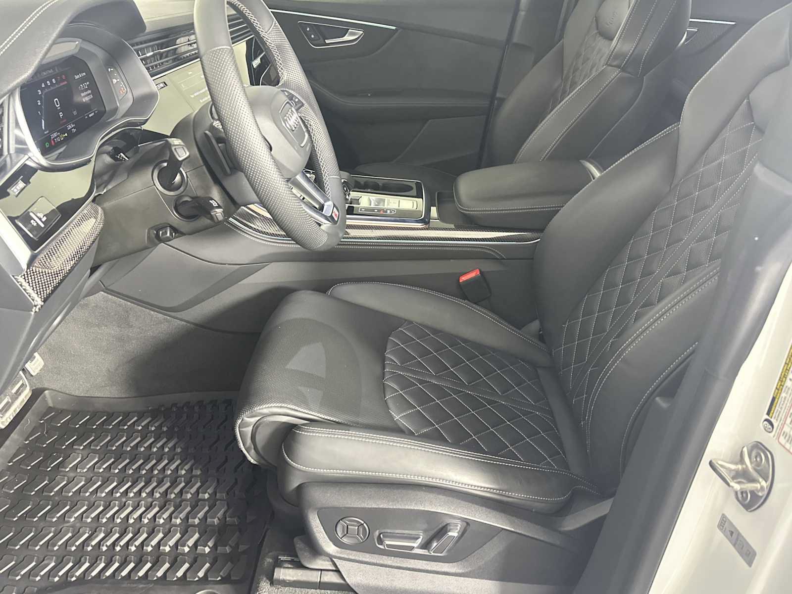 Used 2023 Audi SQ8 Prestige AWD/4WD image 8