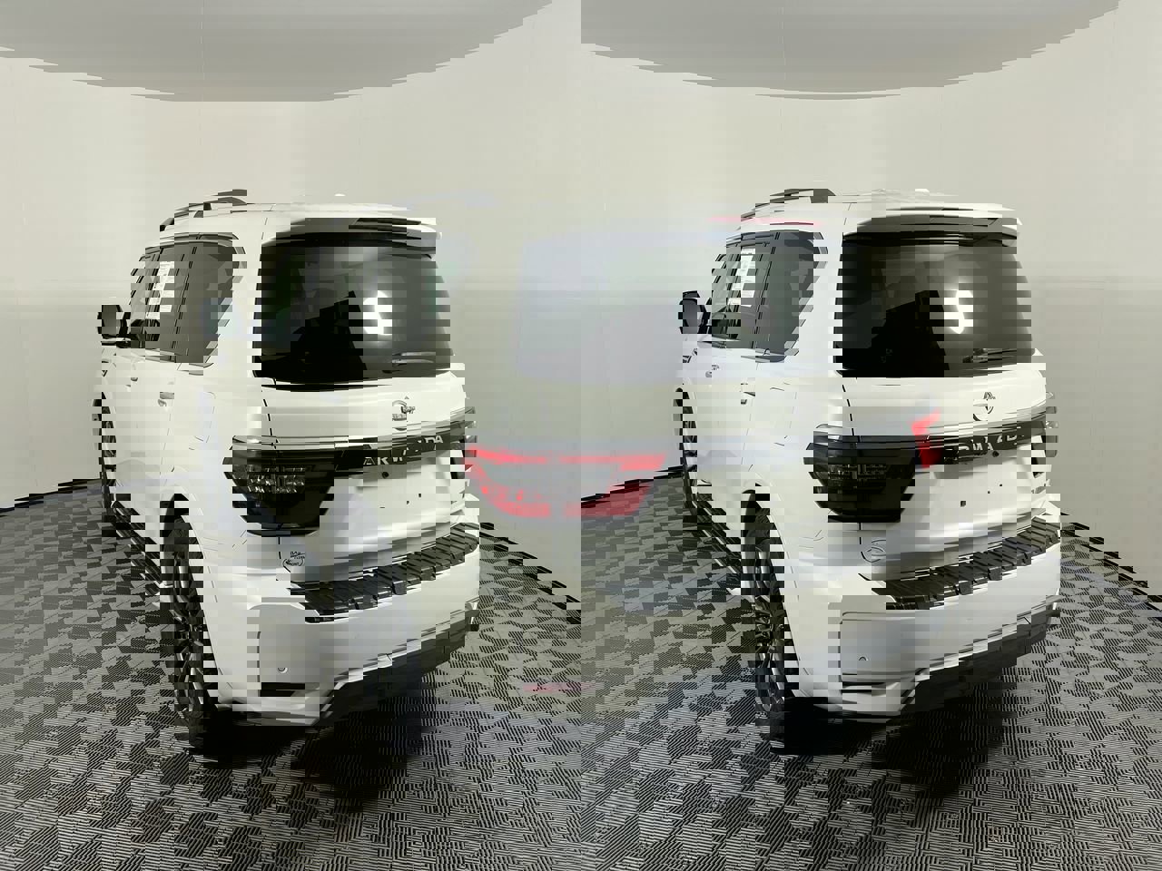 Used 2023 Nissan Armada Platinum w/ Captain's Chairs Package image 6