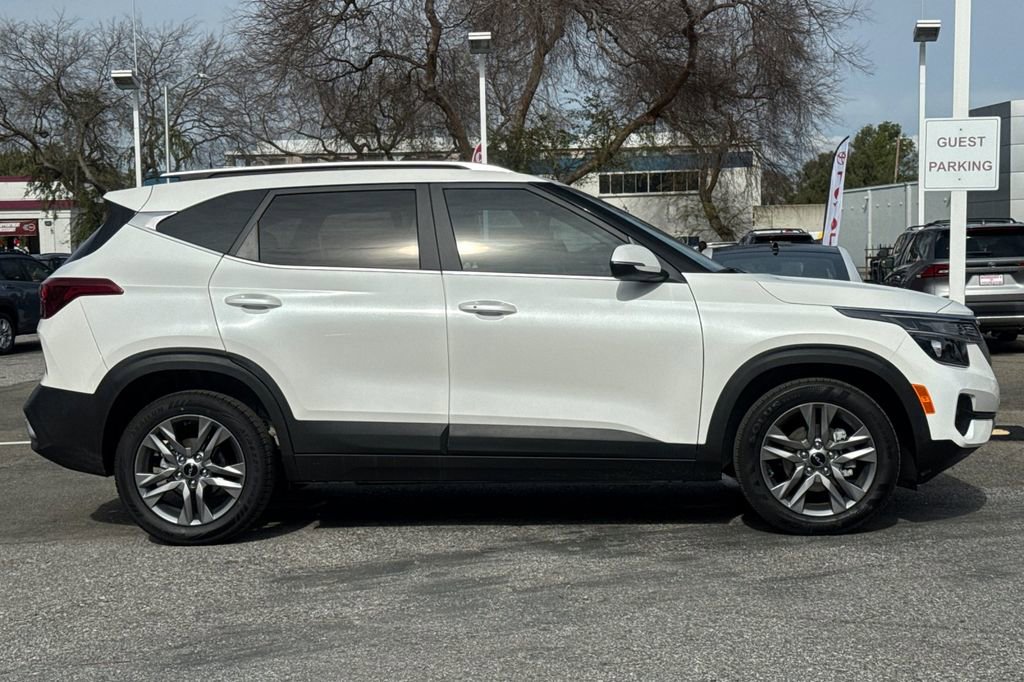 Used 2023 Kia Seltos S image 2