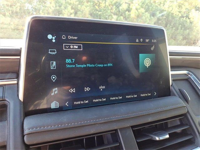 Used 2024 Chevrolet Suburban Z71 w/ Luxury Package image 19