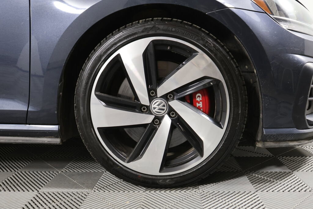Used 2020 Volkswagen GTI S image 6