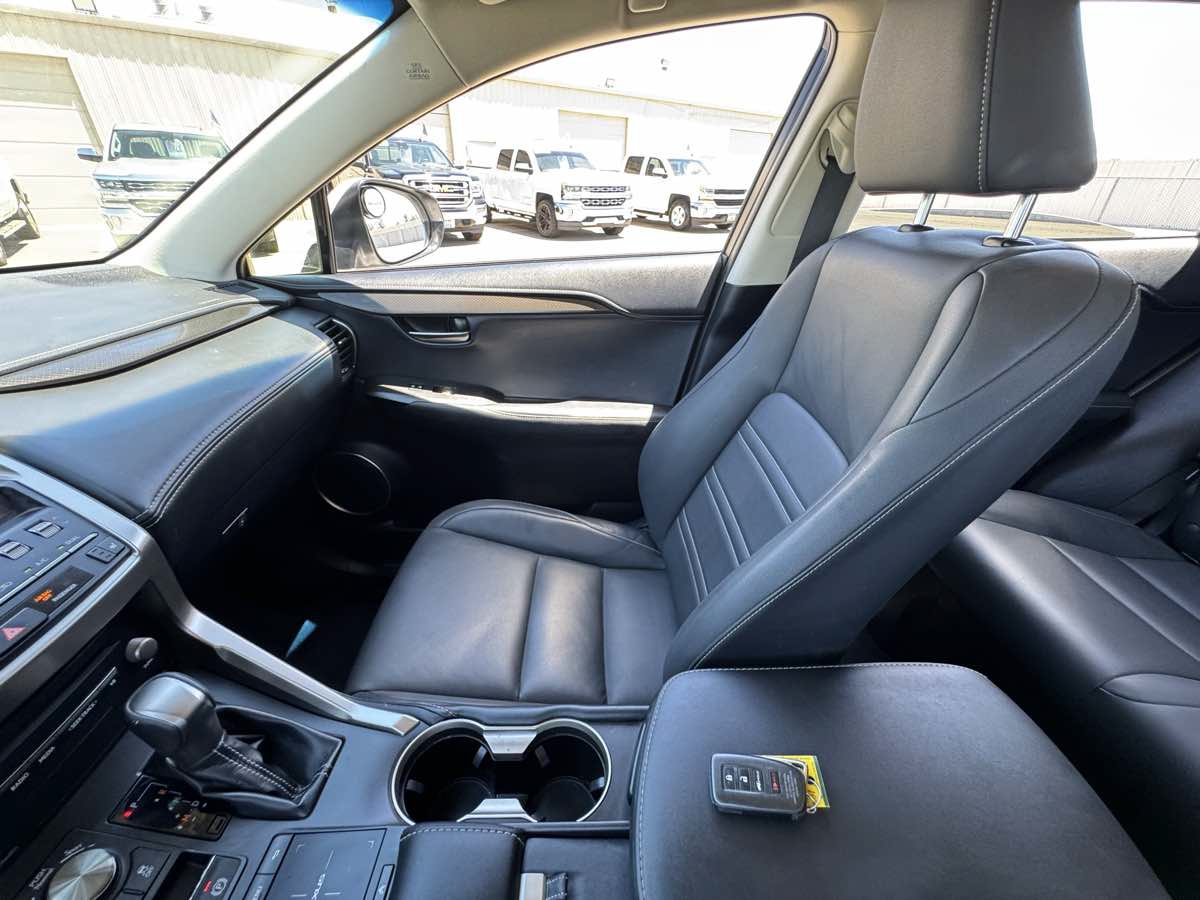 Used 2018 Lexus NX 300 FWD image 34