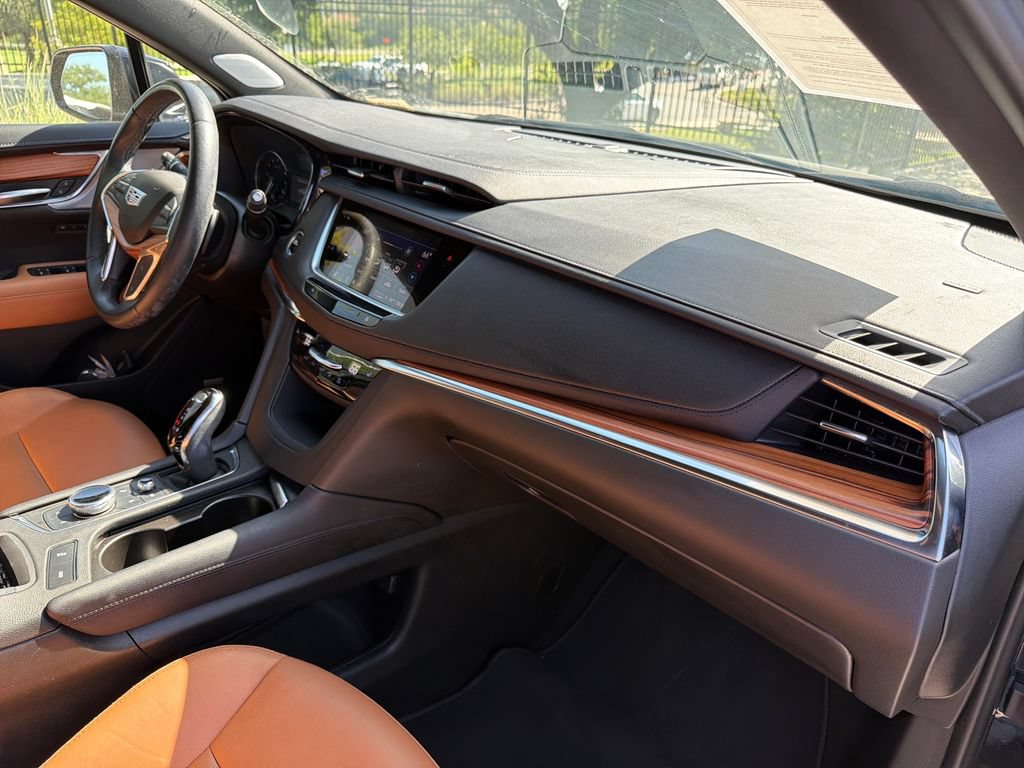 Used 2022 Cadillac XT5 Premium Luxury FWD image 39