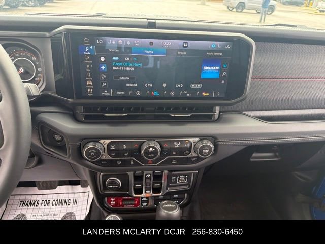 Used 2025 Jeep Gladiator Rubicon w/ Dual Top Group AWD/4WD image 26