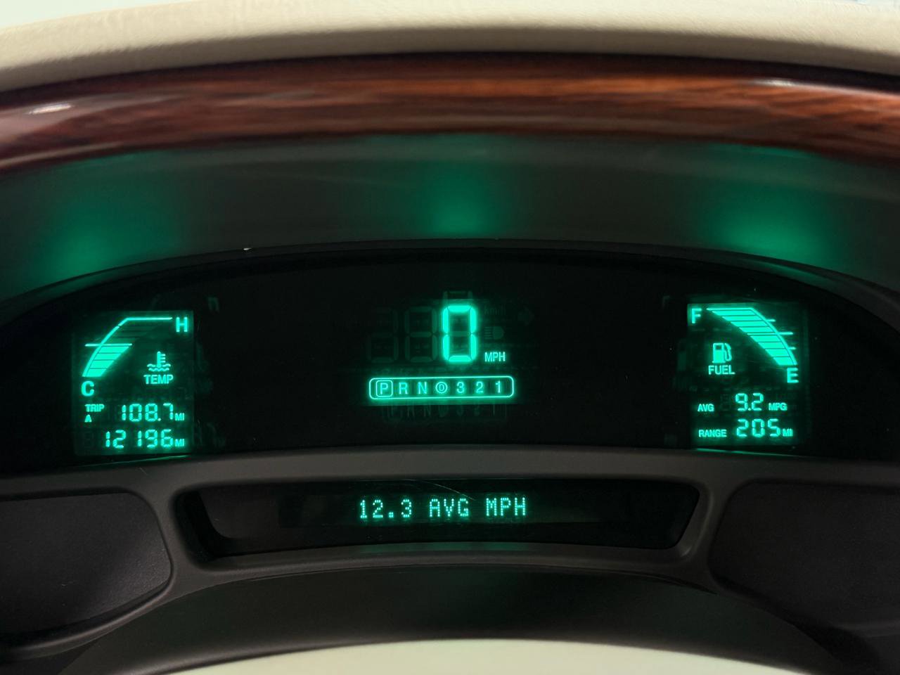 Used 2005 Cadillac De Ville Premium FWD image 4