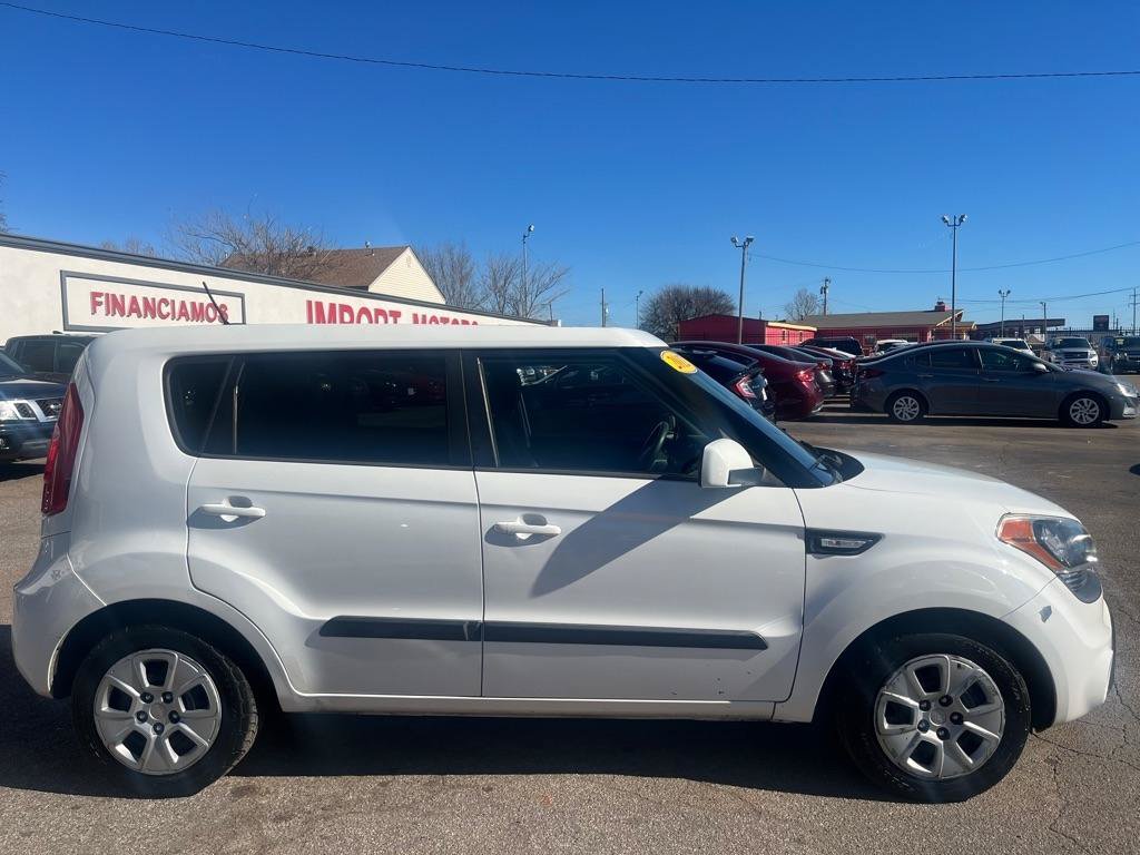 Used 2012 Kia Soul FWD image 7