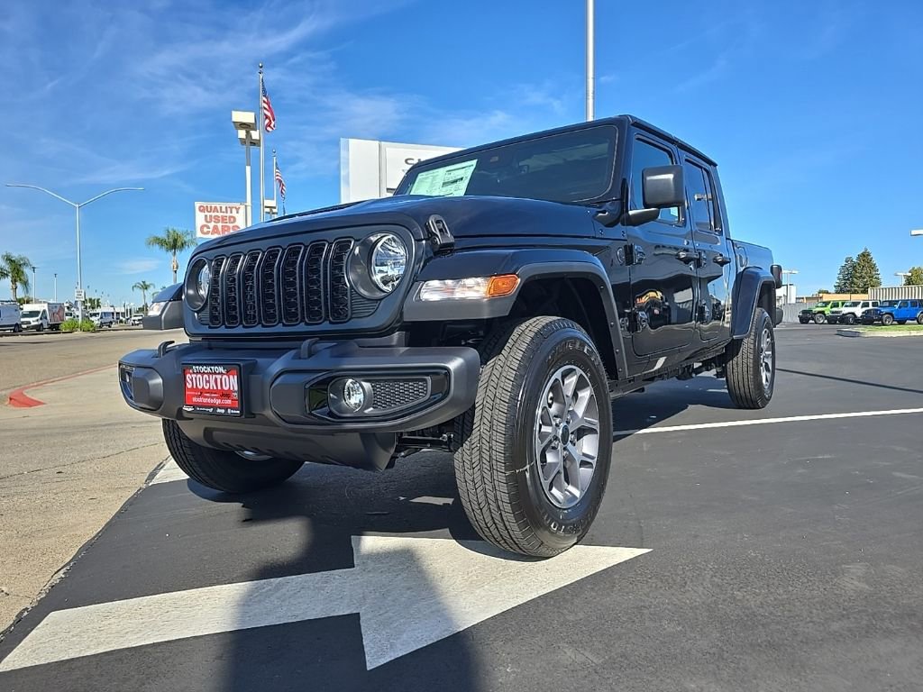 New 2025 Jeep Gladiator Sport image 18